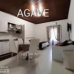 Travel's House *